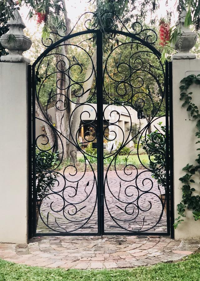 Bella B'S Bed & Breakfast Йоханесбург Екстериор снимка